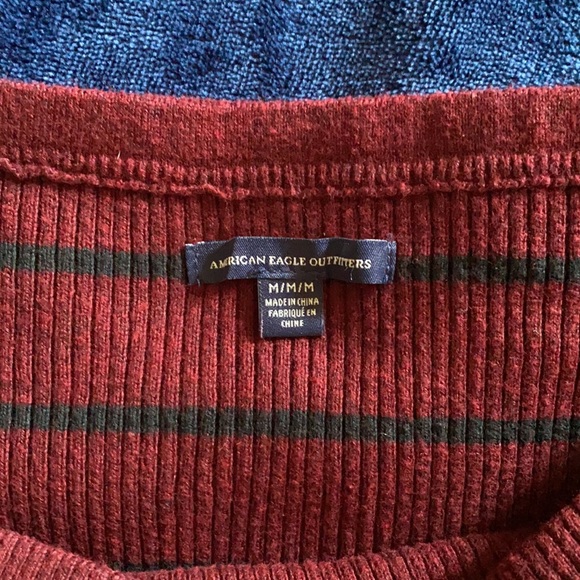 American eagle off the shoulder sweater - Picture 3 of 4